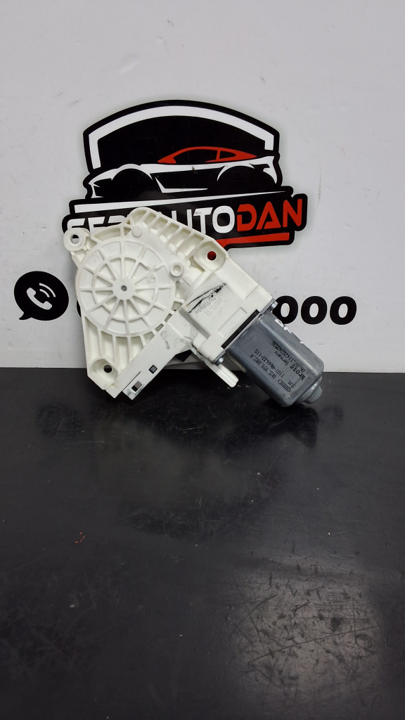 Motoras macara dreapta fata Audi A4 (2008-2011) [8K2, B8] 2.0 Motorina 2011, 8K0959802A