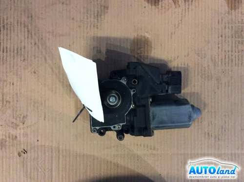 Motoras Macara Dreapta Fata Audi A4 8D2,B5 1995-2000