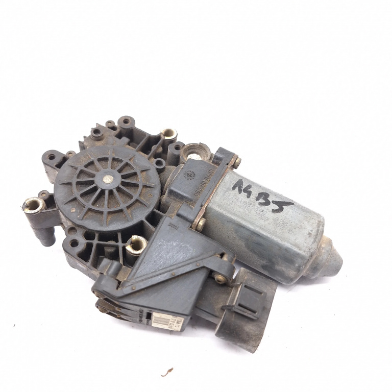 Motoras Macara Dreapta Fata Audi A4 B5 (8D) 1994-2001 113846113, 0536001401, 050719021998, 05360014.01, 114184101, 7743000743, 3507826 Bosch