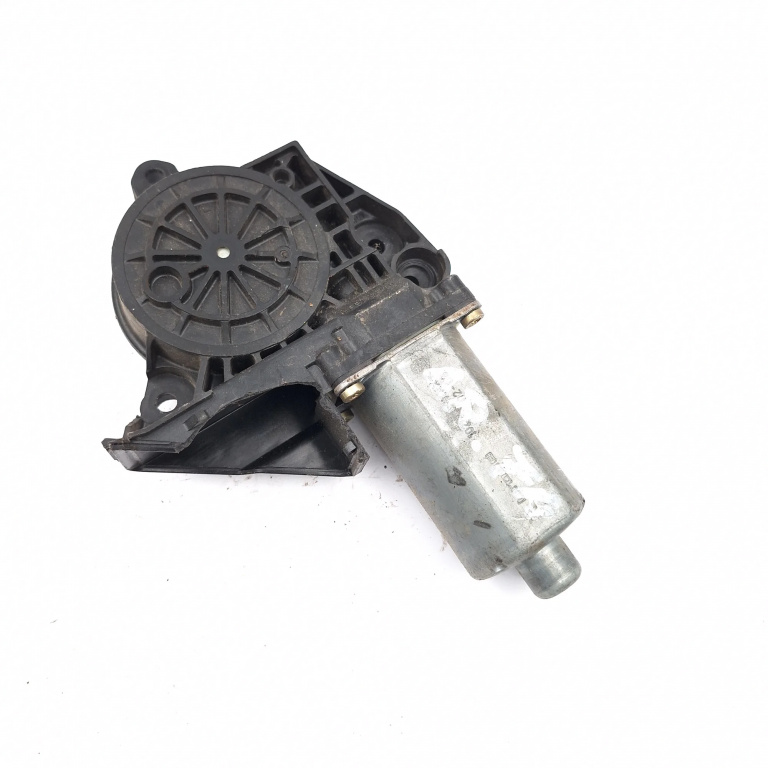 Motoras Macara Dreapta,fata Audi A4 B6 (8E) 2000 - 2004 0130821764, 0 130 821 764