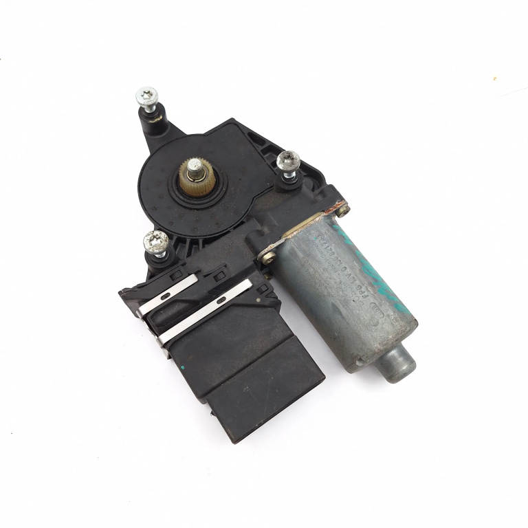 Motoras Macara Dreapta,fata Audi A4 B6 (8E) 2000 - 2004 8H0959802A, 0130821733, 992215101, 992034101, 0170121, 0130821733, 05075810, 180402