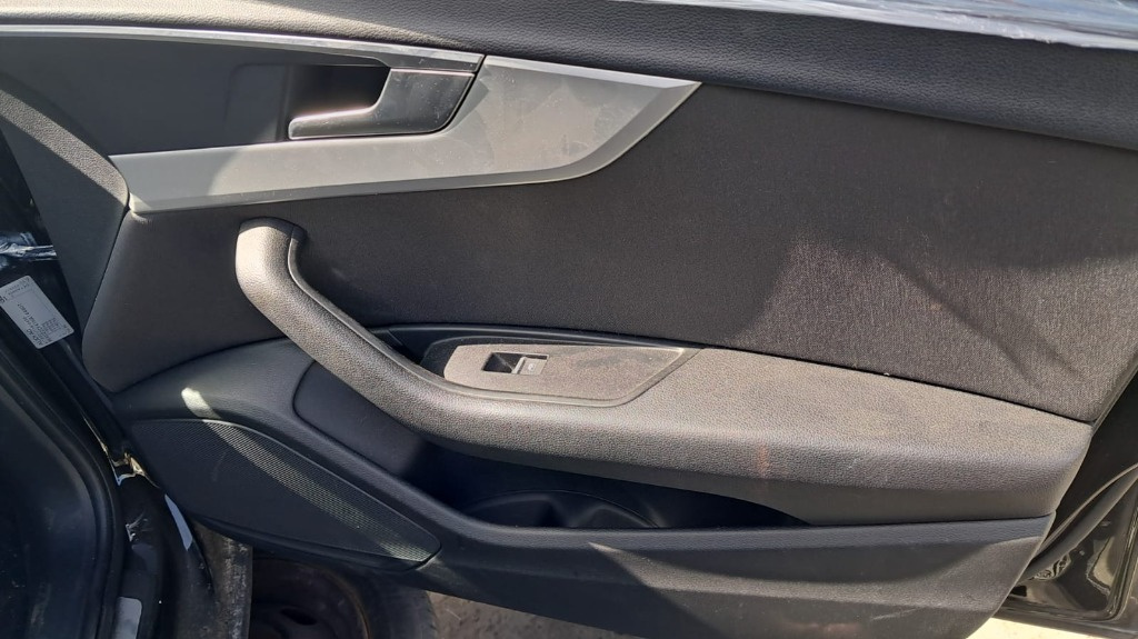 Motoras macara dreapta fata AUDI A4 B9 sedan 2.0 TDI DETA an 2017