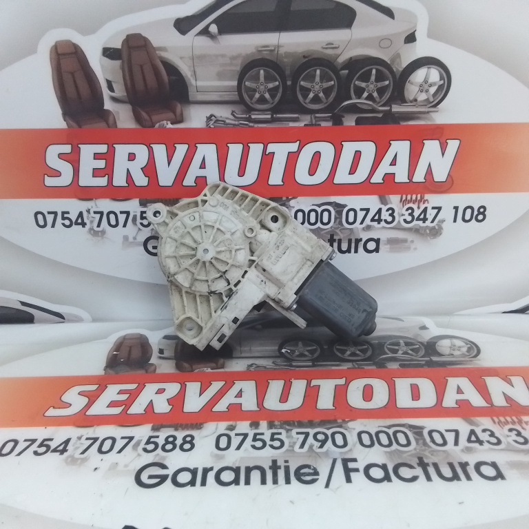 Motoras macara dreapta fata Audi A4 facelift (2011-2015) [B8] 2.0 Motorina 2012, 8K0959802A