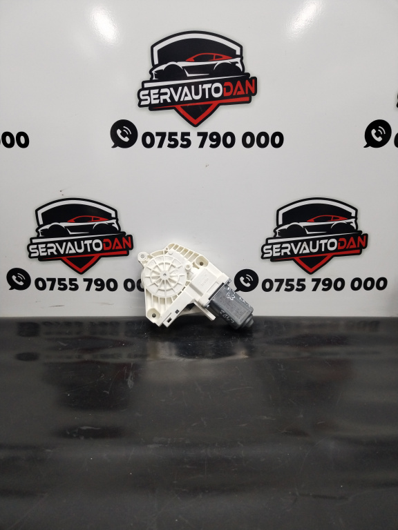 Motoras macara dreapta fata Audi A4 facelift (2011-2015) [B8] 2.0 Motorina 2012, 8K0959802A