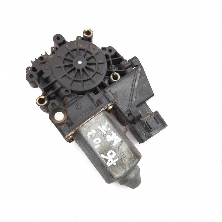 Motoras Macara Dreapta Fata Audi A6 (4B, C5) 1997-2005 0536001402, 101147114, 05071980, 4B0959802C, 114185101, 7743000744, 0982825