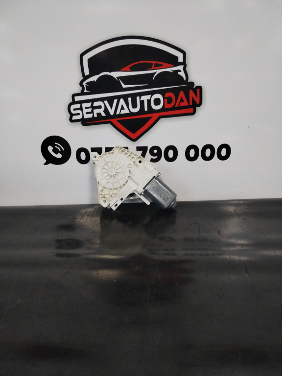 Motoras macara dreapta fata Audi Q3 (2011-2017) [8U] 2.0 Motorina 2011, 8K0959802B
