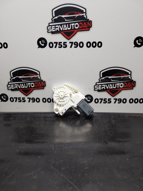 Motoras macara dreapta fata Audi Q5 (2008-2012) [8R] 2.0 Motorina 2012, 8K0959802B