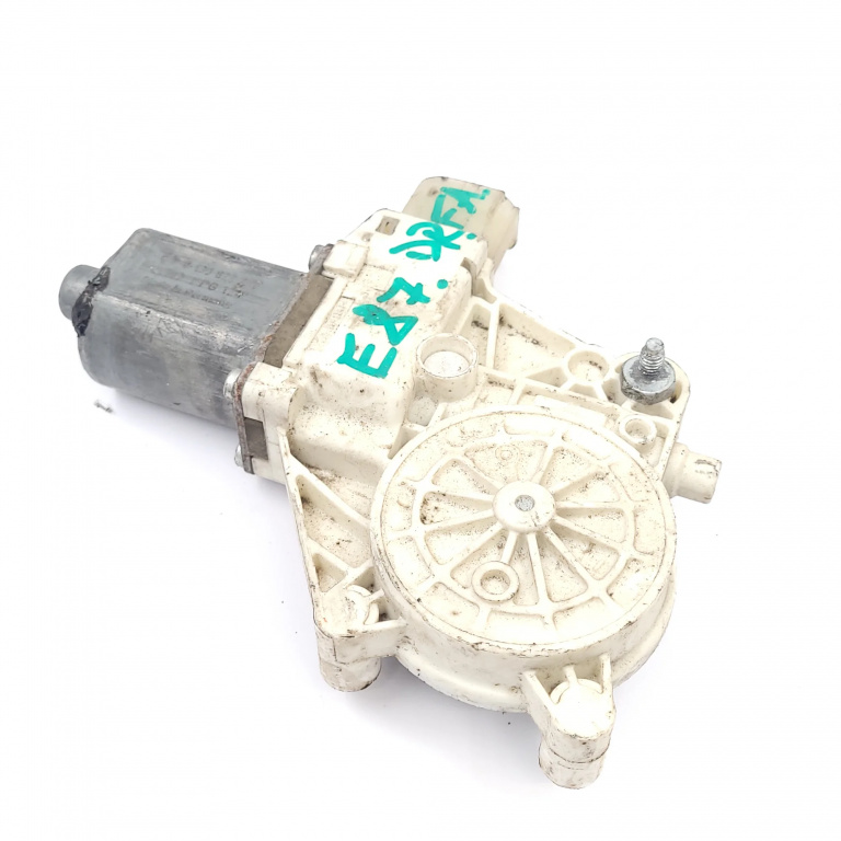Motoras Macara Dreapta Fata Bmw 1 (E81, E87, E88, E82) 2004-2013 0822227, 0130822227 Bosch