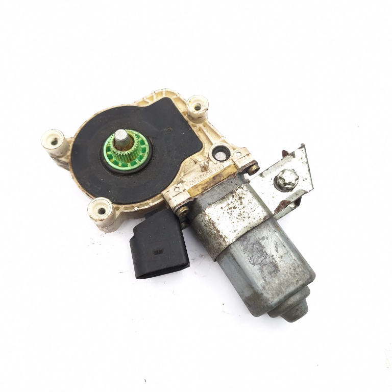 Motoras Macara Dreapta,fata BMW 5 (E60, E61) 2003 - 2010 0536009702