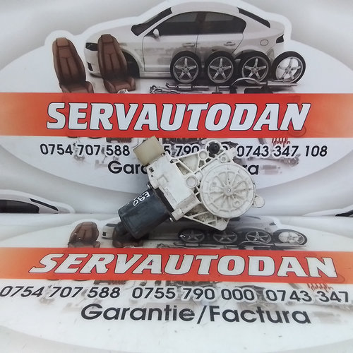 Motoras macara dreapta fata BMW Seria 3 (2005-2012) [E90] 2.0 Motorina 2010, 6927028