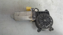 Motoras macara dreapta fata bmw seria 3 e46 013082...