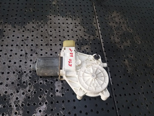 Motoras macara dreapta fata bmw seria 3 e90 0130822227 6927028 996625101