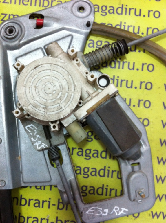 Motoras macara dreapta fata BMW Seria 5 E39 [1995 - 2000] Touring wagon 520i MT (150 hp)