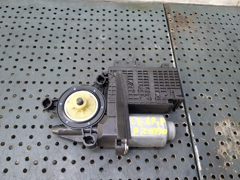 Motoras macara dreapta fata citroen c4 picasso 1 ud 9682495780 400962e
