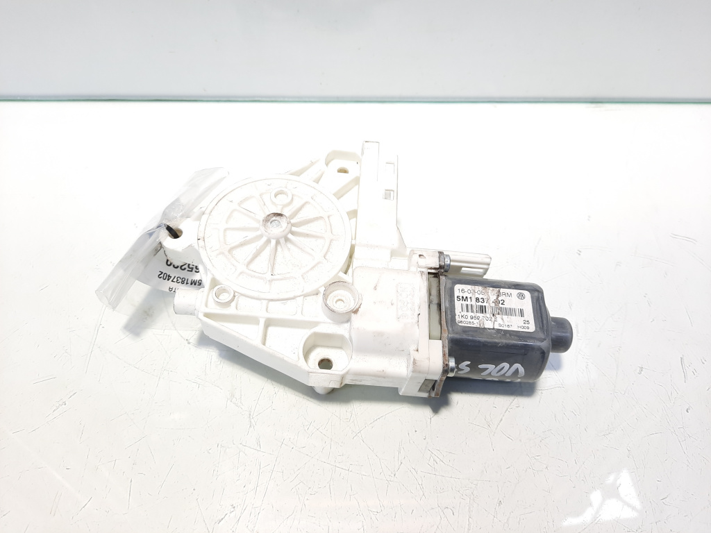 Motoras macara dreapta fata, cod 5M1837402, Vw Golf 5 Plus (5M1) (id:465229)