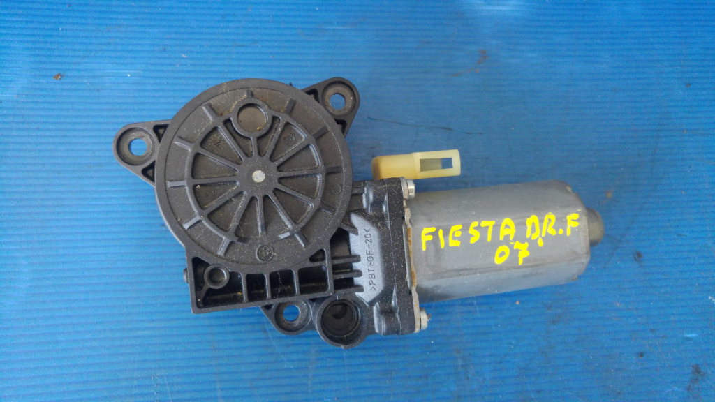 Motoras macara dreapta fata ford fiesta 5 0130821939