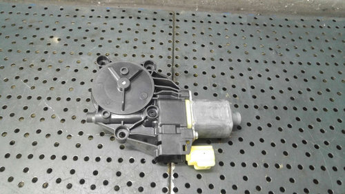 Motoras macara dreapta fata ford fiesta 6 cb1 ccn 0130822407