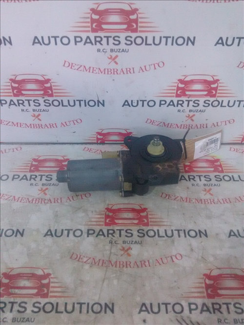 Motoras macara dreapta fata FORD FIESTA an fabr 2006