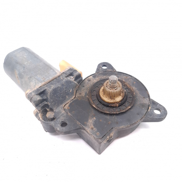 Motoras Macara Dreapta,fata Ford FIESTA Mk 5 2002 - 2008 0130821939
