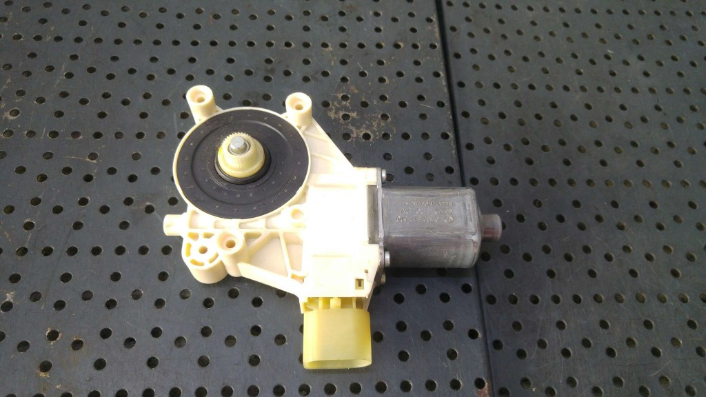 Motoras macara dreapta fata ford mondeo 4 ba7 6m2114553b