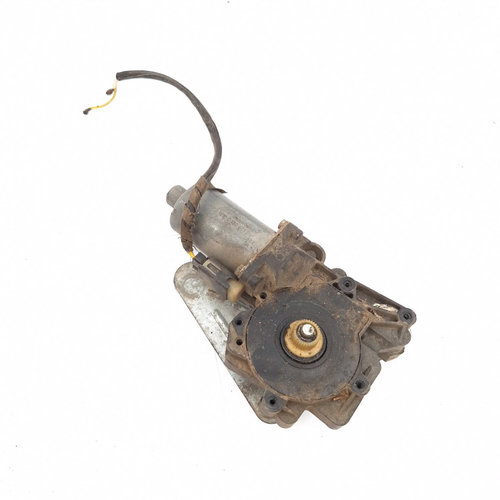 Motoras Macara Dreapta,fata Ford MONDEO Mk 2 1996 - 2000 0130821680