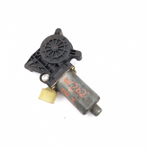 Motoras Macara Dreapta,fata Mercedes-Benz C-CLASS (W202) 1993 - 2001 0130821709, 119153XXX, 0 130 82...