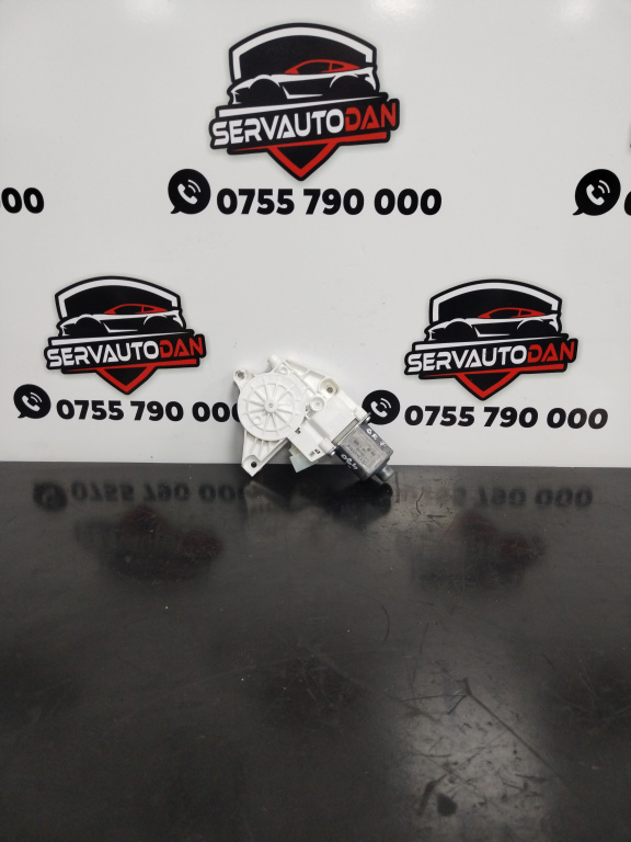 Motoras macara dreapta fata Mercedes-Benz E-Class (2009->) [W212] 2.2 Motorina 2012, A2048200242