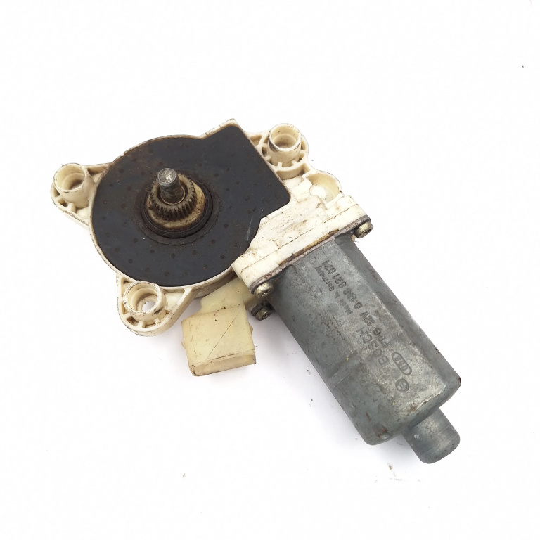 Motoras Macara Dreapta Fata Mercedes-Benz E-Class (W211) 2002-2009 A2118203042, 0130821971, 093627101 Bosch, Brose