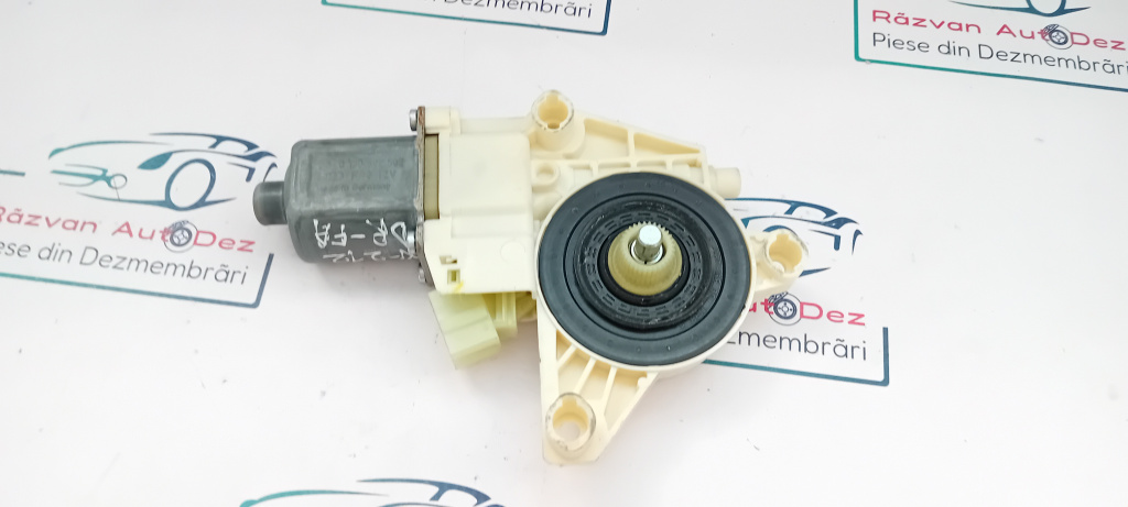 Motoras macara dreapta fata Mercedes E-Class W212, A2048200242