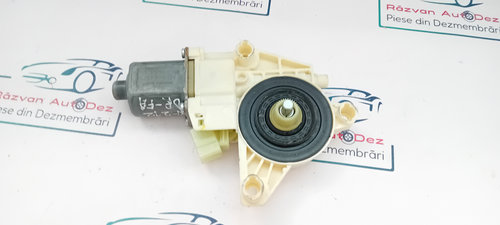 Motoras macara dreapta fata Mercedes E-Class W212, A2048200242