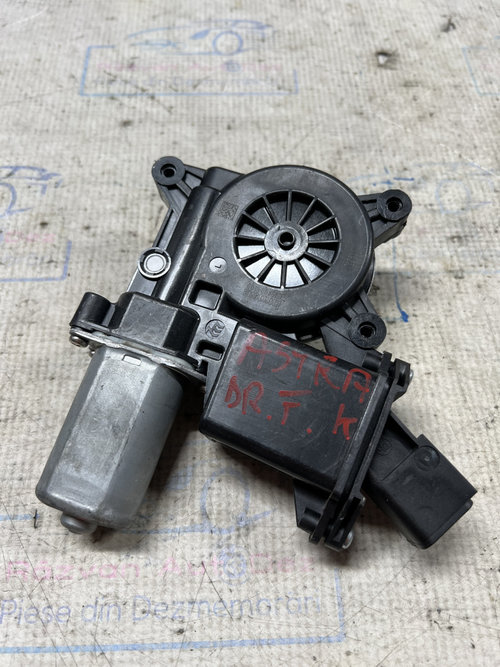 Motoras macara dreapta fata Opel Astra K 2016, 39462