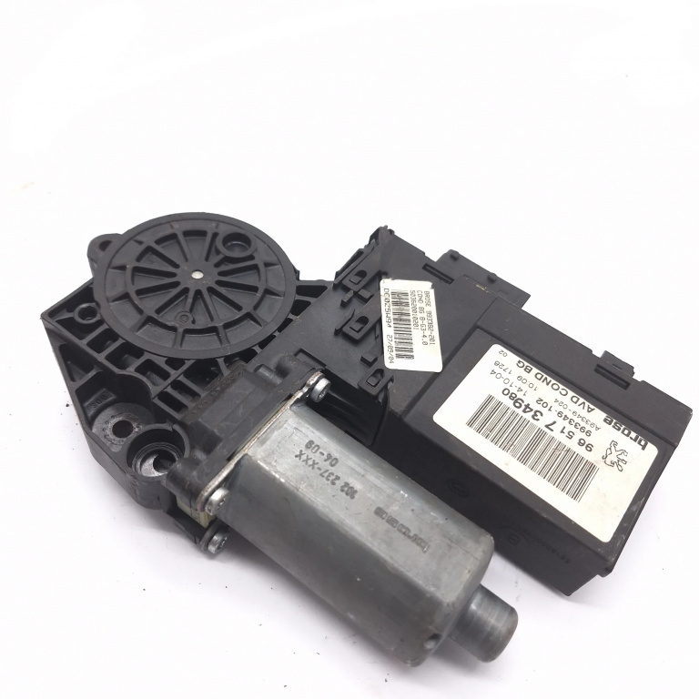 Motoras Macara Dreapta,fata Peugeot 307 CC (3B) 2003 - 2009 9651734980, 993349102, 0130821765, A93349024, 993382201, 503620010201, DC0Z5W94, 102237XXX, 5512000177