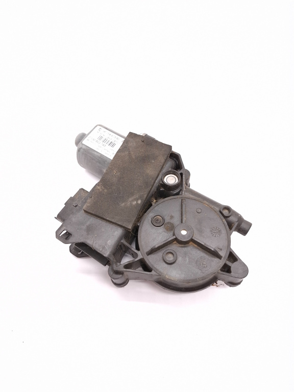Motoras Macara Dreapta Fata Peugeot 308 (4A, 4C) 2007-2013 9675467380, 96 754 673 80, 0130822743, 0 130 822 743 Bosch