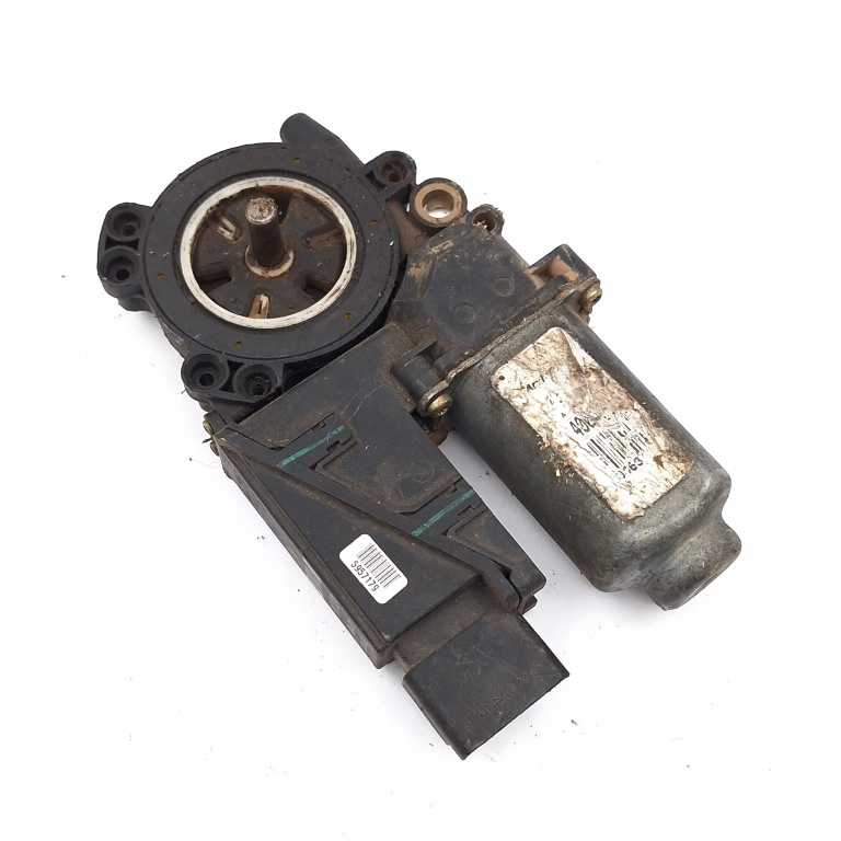 Motoras Macara Dreapta,fata Renault LAGUNA 2 2001 - 2007 5957179