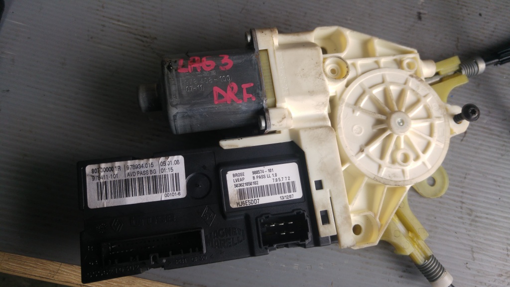 Motoras macara dreapta fata renault laguna 3 0130822331