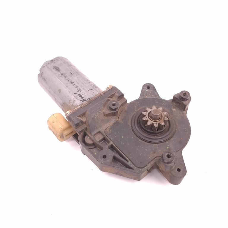 Motoras Macara Dreapta,fata Renault MEGANE 1 1995 - 2002 0130821721, 0 130 821 721