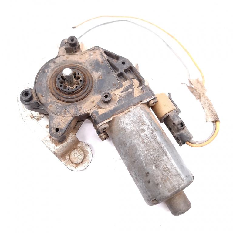 Motoras Macara Dreapta,fata Renault MEGANE 1 1995 - 2002 0130821721, 0 130 821 721