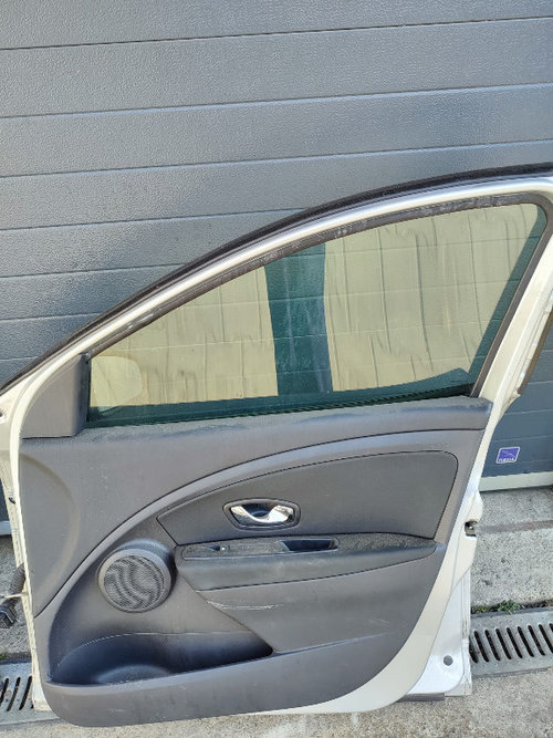 Motoras macara dreapta fata Renault Megane 3