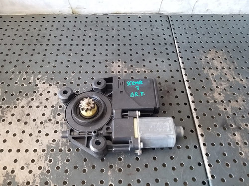 Motoras macara dreapta fata renault scenic 3 0130822478 807302741r 915943200 916834200