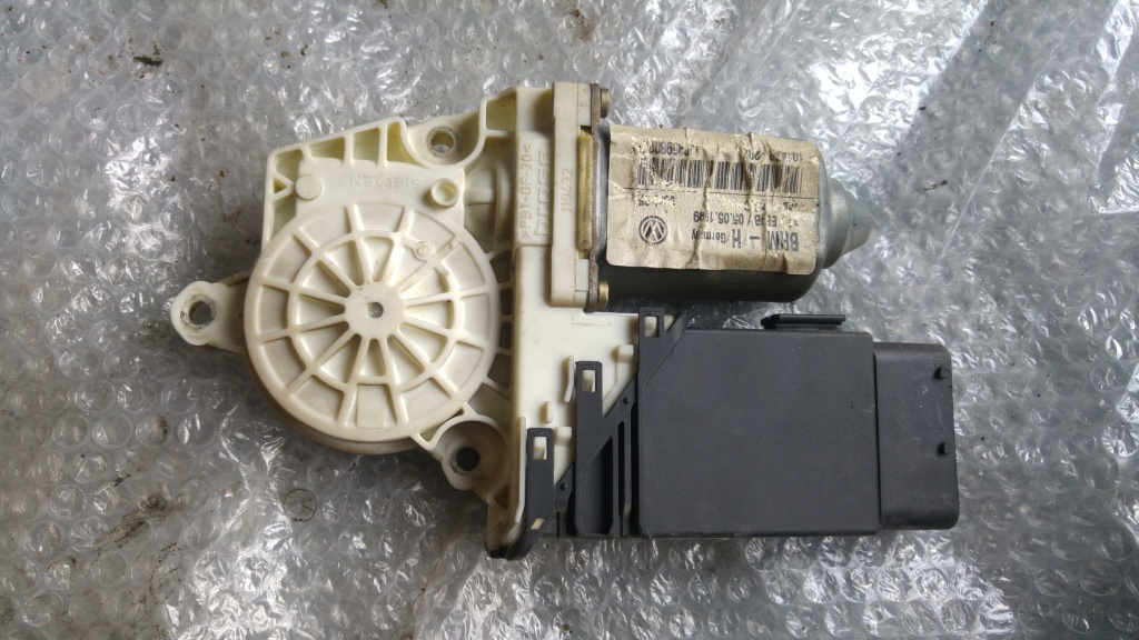 Motoras macara dreapta fata seat leon 1m1955023b 1j0955325a