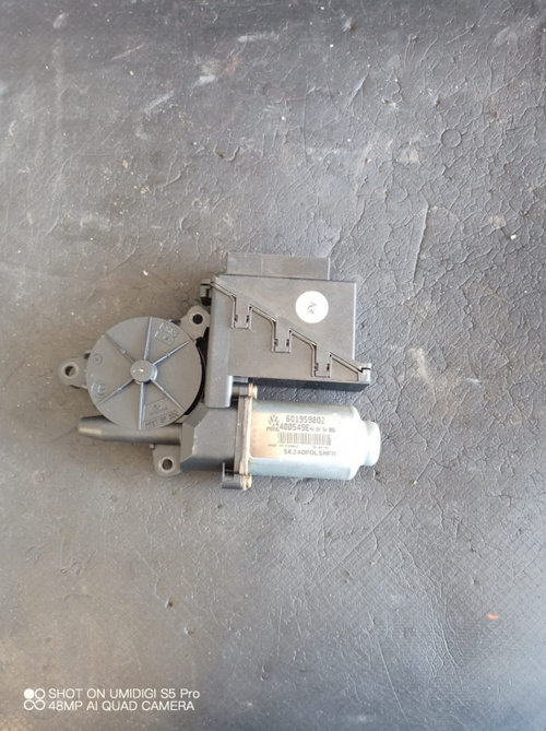 Motoras macara dreapta fata , Skoda Fabia Combi , 2000 - 2007 COD - 6Q1959802