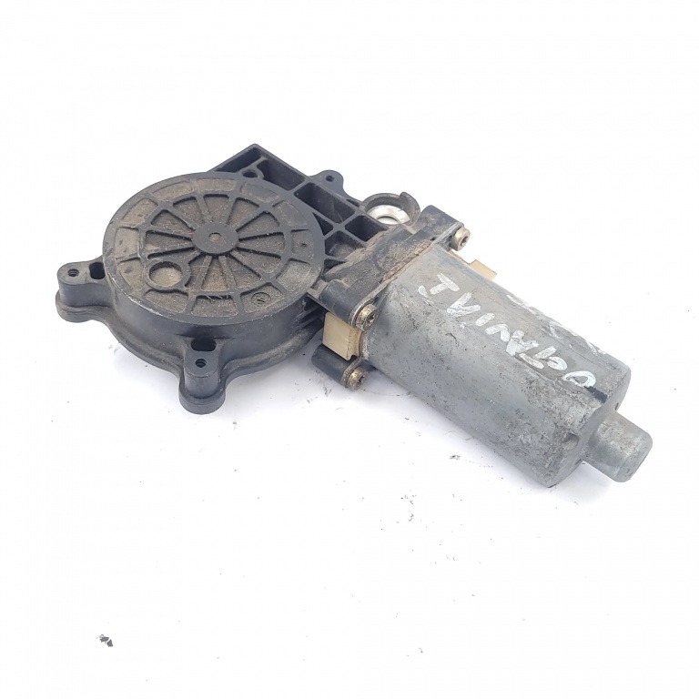 Motoras Macara Dreapta,fata Skoda OCTAVIA 1 (1U) 1996 - 2010 0130821678