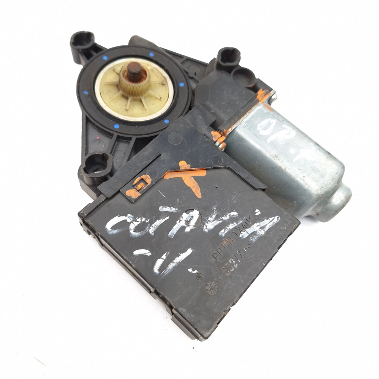 Motoras Macara Dreapta,fata Skoda OCTAVIA 2 (1Z) 2004 - 2013 1K0959793C, 1T0959701, 400781N, 05074611, 632733, 632722