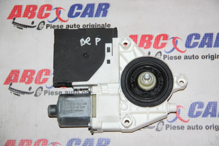Motoras macara dreapta fata Skoda Octavia 2 (1Z3) 2004-2013 5K0959702H