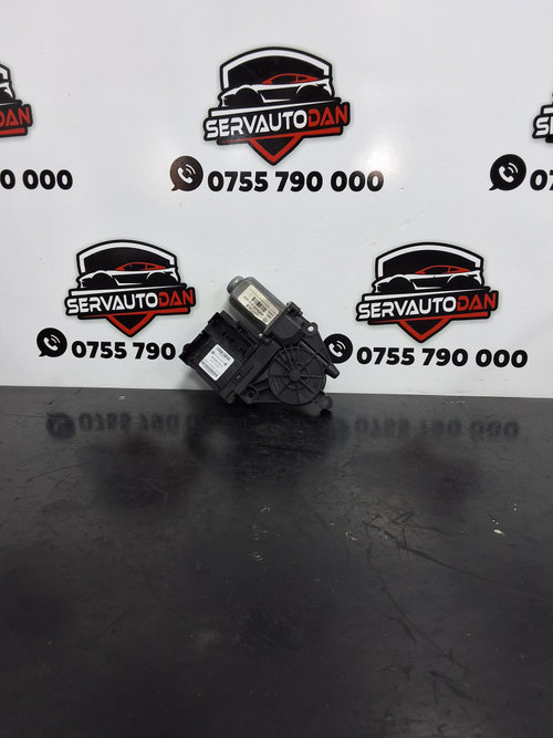 Motoras macara dreapta fata Skoda Octavia 2 (2004-2008) 1.9 Motorina 2007, 1T0959701B / 1K0959793G
