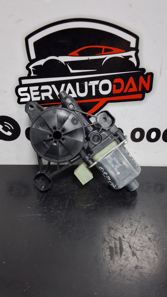 Motoras macara dreapta fata Skoda Octavia 4 (2019->) 1.5 Benzina 2024, 5Q0959802A
