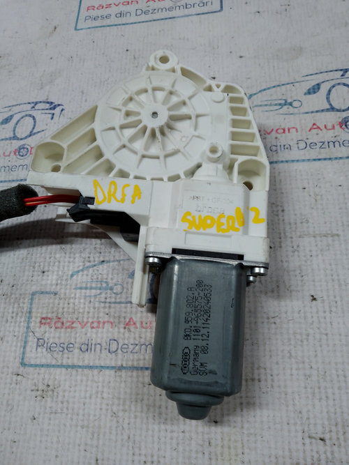 Motoras macara dreapta fata Skoda Superb 2 2011, 8K0959802A