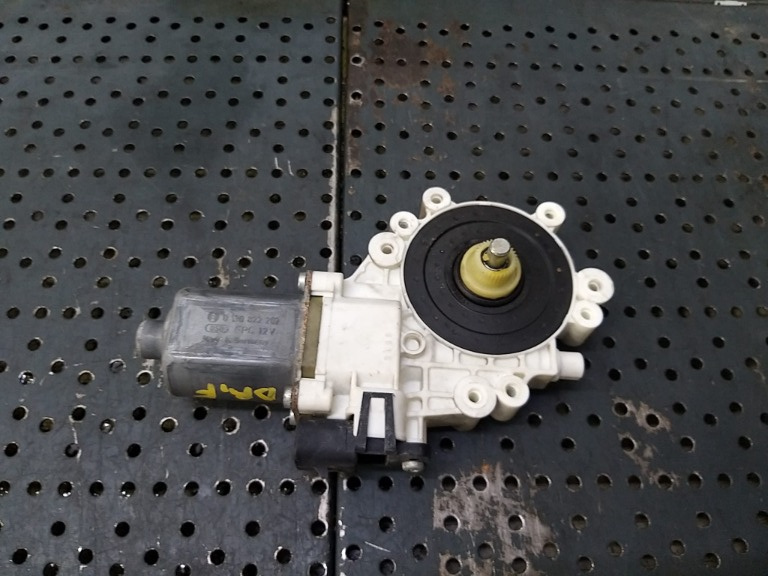 Motoras macara dreapta fata smart forfour 454 0130822207