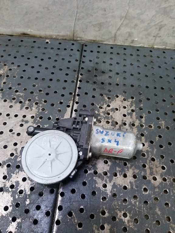 Motoras macara dreapta fata suzuki sx4 e