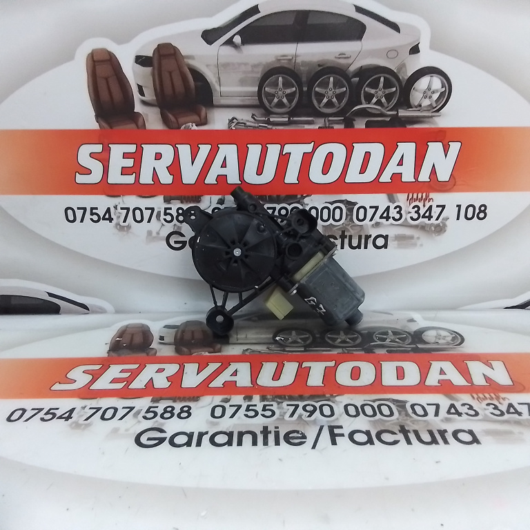 Motoras macara dreapta fata Volkswagen Golf 7 (2012-2017) 1.6 Motorina 2015, 5Q0959802B